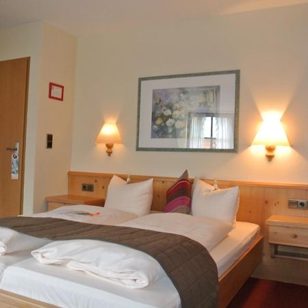 Akzent Hotel Am Bach Деттельбах Екстер'єр фото